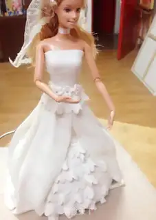 Make Barbie rolls the sugar cake step 13