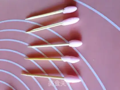 Make Barbie rolls the sugar cake step 14
