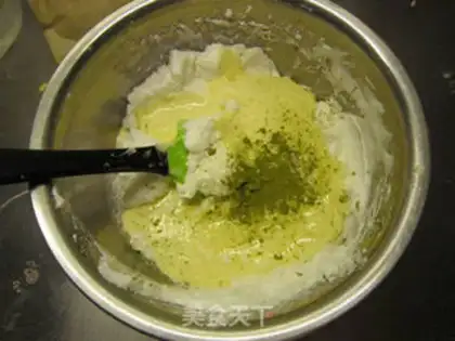 Make Colored apple cake roll step 17