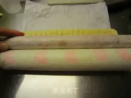 Make Colored apple cake roll step 26
