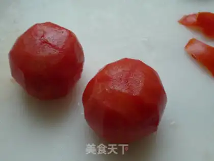 Make Tomato fried eggs step 1