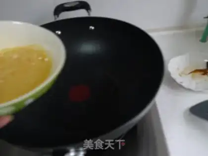 Make Tomato fried eggs step 4