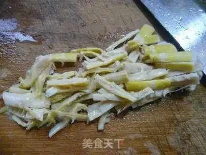 Make Skinny veggie tails with fried beans step 1