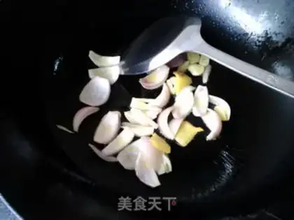 Make Curry potato chicken step 3