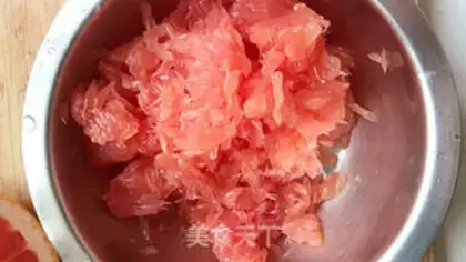 Make Red grapefruit step 1