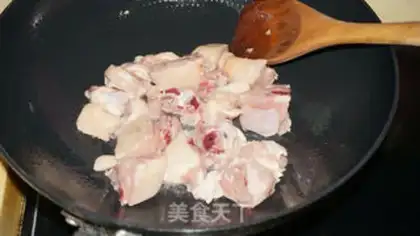 Make Chestnuts burn chicken legs step 2