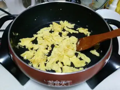 Make Scrambled eggs step 4