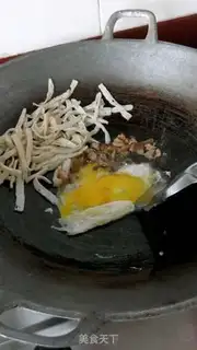 Make Onion oil fried noodles step 3