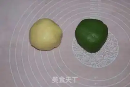 Make Two-colour tea cookies step 7