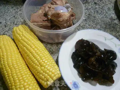 Make Sweet cornbone soup in blackwood step 0