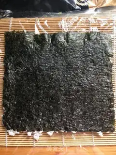 Make Meatball salmon sushi step 5