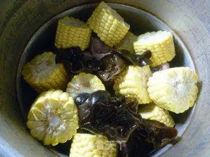 Make Sweet cornbone soup in blackwood step 3