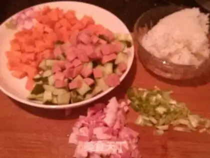 Make cucumber carrotd rice step 0
