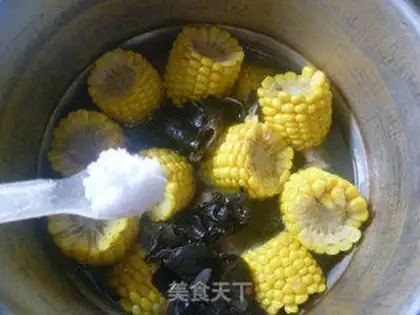 Make Sweet cornbone soup in blackwood step 8