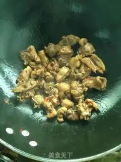 Make Dry pot, mushroom chicken step 2