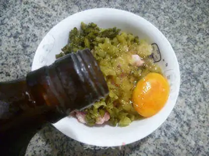 Make Eggs, snow, meat step 3
