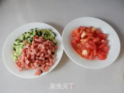 Make cucumber egg sauce and rice powder step 1