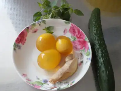Make The cucumber turns into eggs step 0