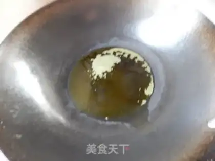 Make cucumber egg sauce and rice powder step 3