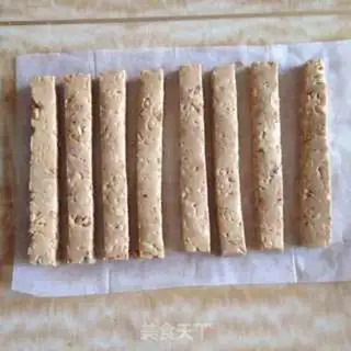 Make Taffy peanuts with sugar step 6