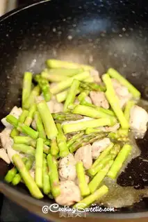 Make Butter chicken pasta step 2