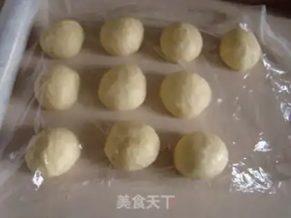 Make Red bean yolk step 2