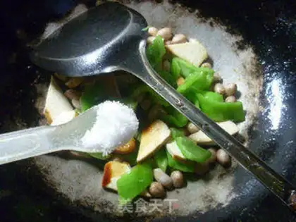 Make Scrambled peanut pepper step 9