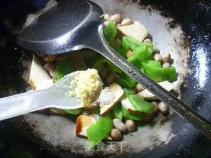 Make Scrambled peanut pepper step 10