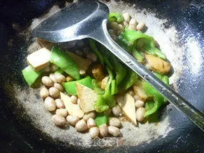 Make Scrambled peanut pepper step 11
