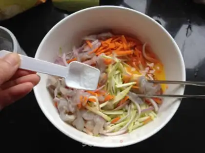 Make Shrimp Incisium Pancake step 4