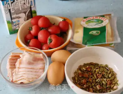 Make Tomato bacon cheesetta step 12
