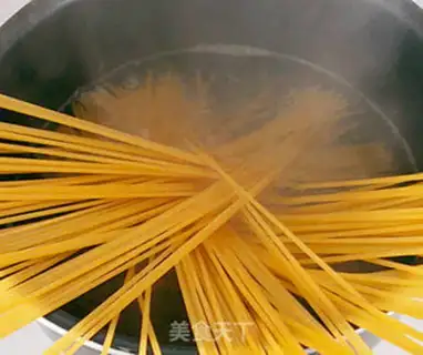 Make Spaghetti step 1