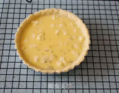 Make Tomato bacon cheesetta step 16