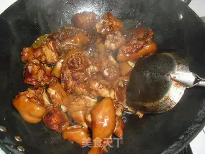 Make Peanut stew pig hoof step 5