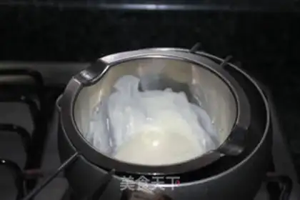 Make Chocolate mousse cake step 22