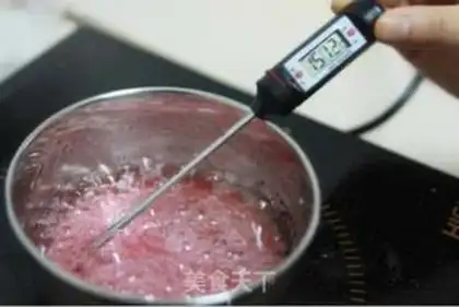 Make Crystal cherry lollipop step 2