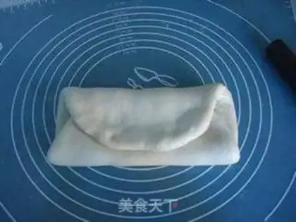 Make Fruit-meat mooncake step 4