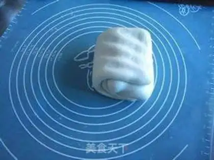 Make Fruit-meat mooncake step 5
