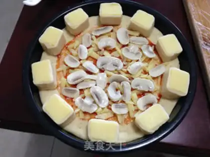 Make Cheese bacon mushroom pizza step 16