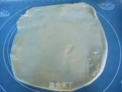 Make Fruit-meat mooncake step 7