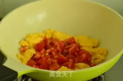 Make Tomato eggs step 7