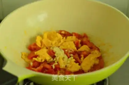 Make Tomato eggs step 8