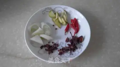 Make Red-burned chestnut chicken step 0