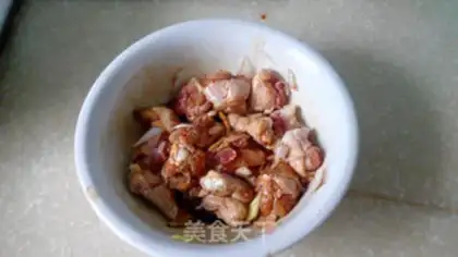 Make Red-burned chestnut chicken step 1