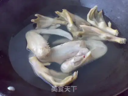 Make Spicy duck wings step 1