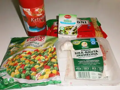 Make Tomato cream pasta step 0