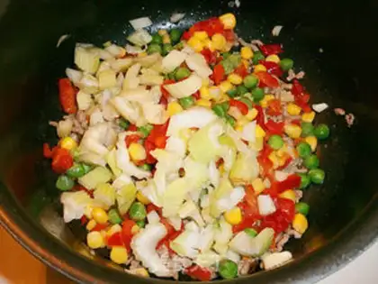 Make Tomato cream pasta step 1