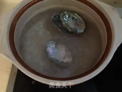 Make Bones, soybeans, abalone soup step 3