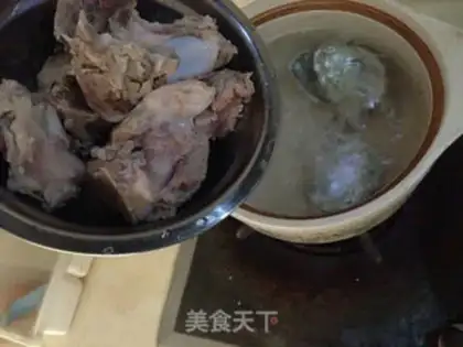 Make Bones, soybeans, abalone soup step 4