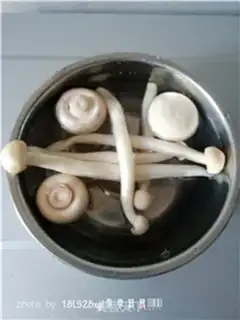 Make Korean cabbage soup step 1